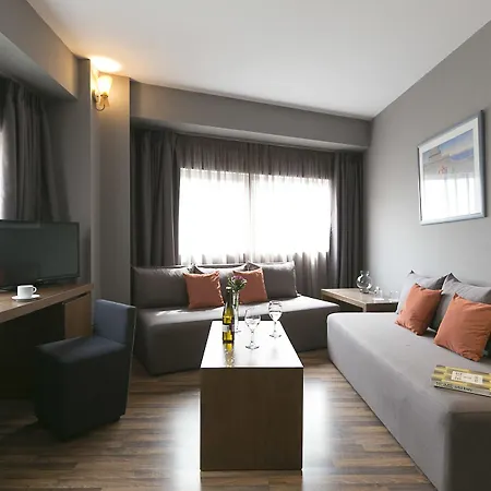 Plaza Hotel, Philian And 3*