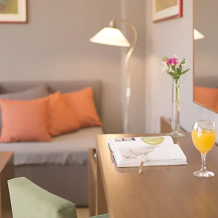 Plaza Hotel, Philian And 3*